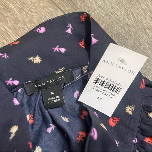 Ann Taylor Top Floral "Silky" Polyester Halter Bow Top Navy Blue NWT Sz M $74 - Picture 10 of 11